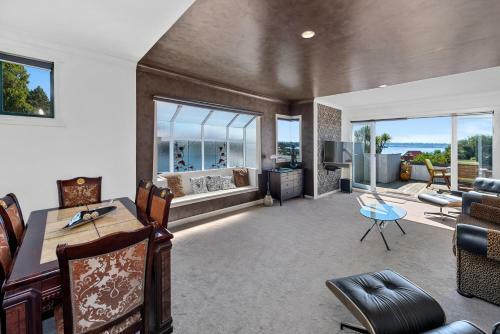 Lakeside City Apartments - Penthouse And Studio