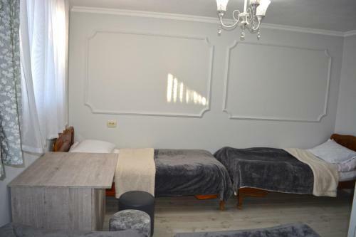 Hostal Manoni's Guesthouse