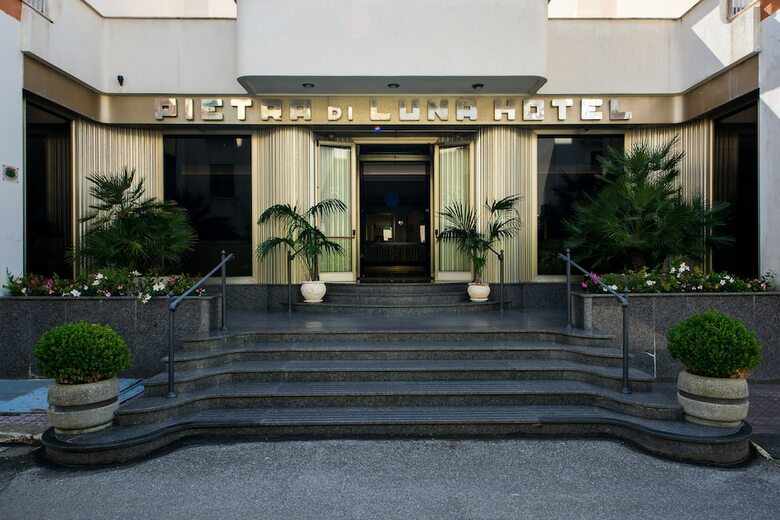 Hotel Pietra Di Luna