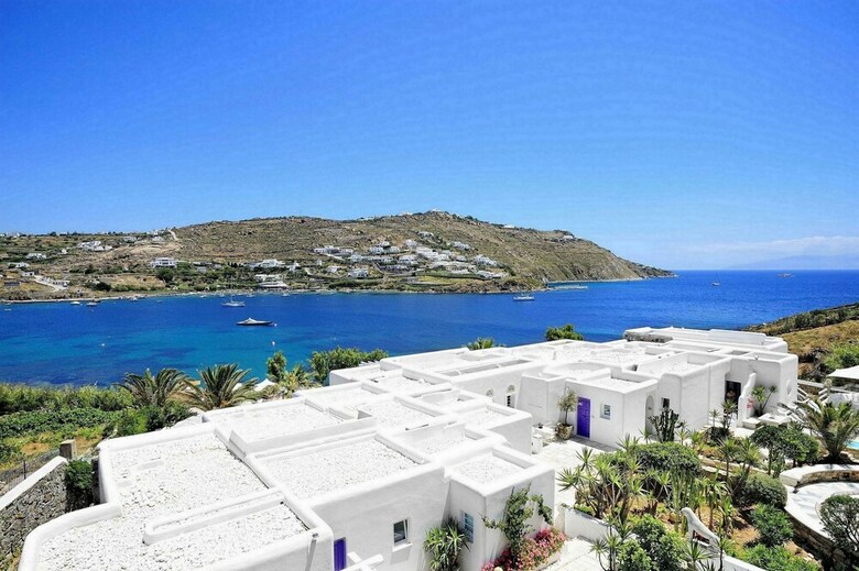 Kivotos Clubhotel