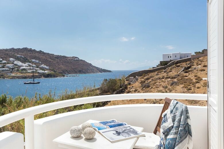Kivotos Clubhotel