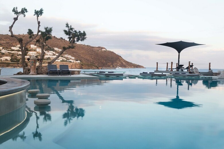 Kivotos Clubhotel