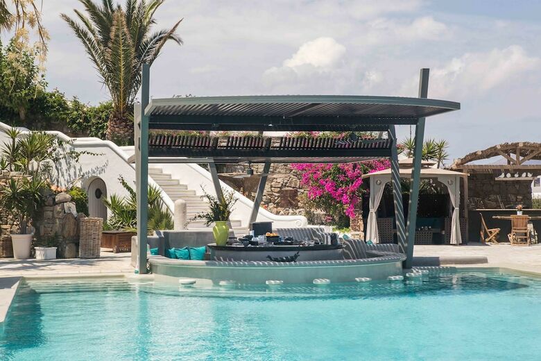 Kivotos Clubhotel