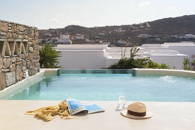 Kivotos Clubhotel