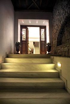 Art Hotel Pelican Bay