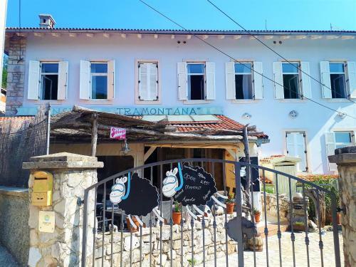 Hostal Pansion Tramontana