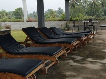 Thumbelina Apartments & Hotel
