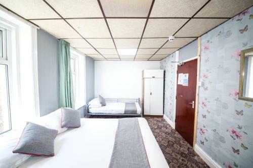 Bed & Breakfast Oyo Silver Strand Hotel