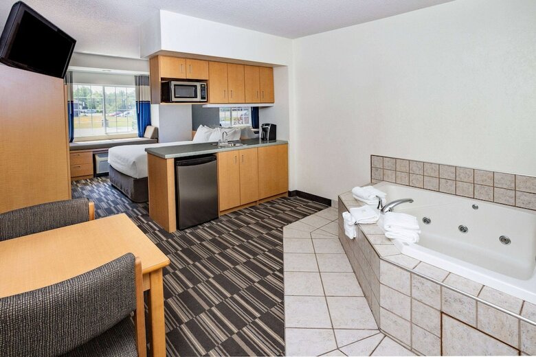 Hotel Microtel Inn & Suites By Wyndham Plattsburgh
