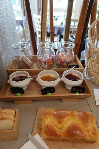 Hotel H�tel Lyon Nord