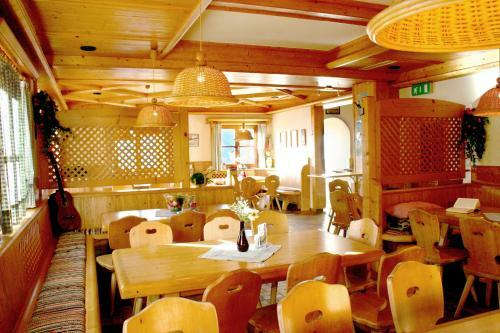 Hostal Skih�tte Zams