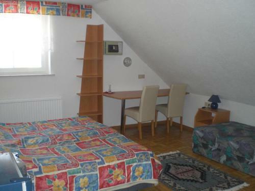 Hostal Gasthof Pension Lamprecht