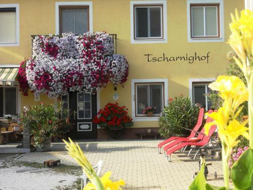 Hostal Tscharnighof