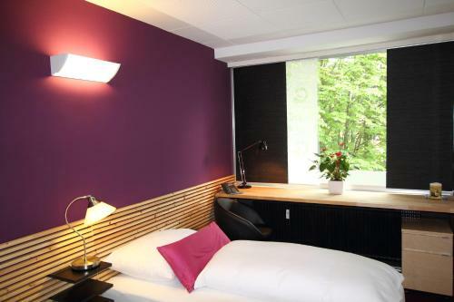 College Garden Hotel