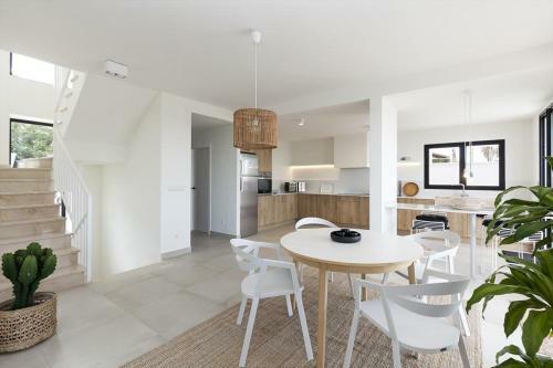 Vila-real Villa Sleeps 6 Pool Air Con Wifi