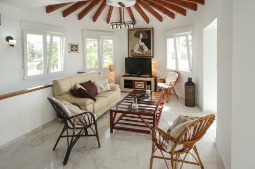 Fanadix Villa Sleeps 8 Pool Air Con Wifi
