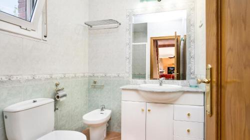 Lloret De Mar Villa Sleeps 8