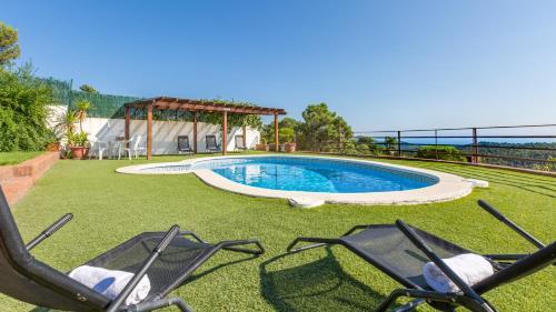 Lloret De Mar Villa Sleeps 8
