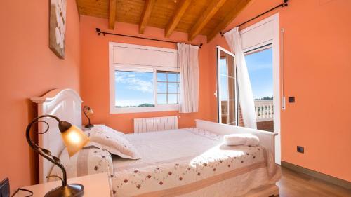 Lloret De Mar Villa Sleeps 8