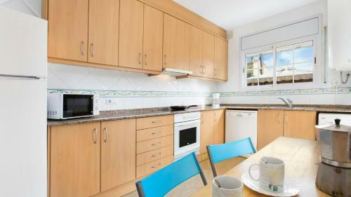 Lloret De Mar Villa Sleeps 8