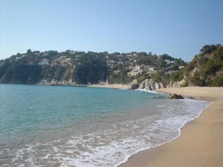 Lloret De Mar Villa Sleeps 9