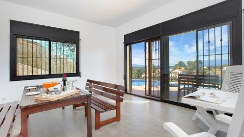 Lloret De Mar Villa Sleeps 8