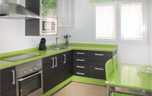 Three-bedroom Holiday Home In Los Alcazares