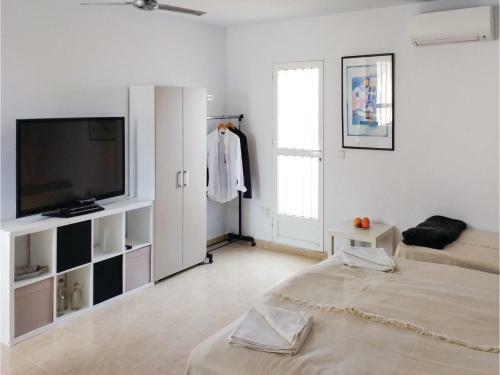 Two-bedroom Apartment In Los Alcazares