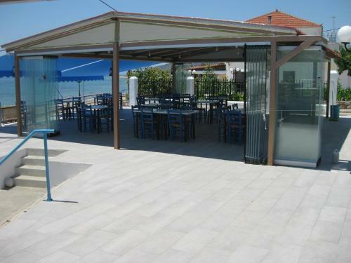 Hostal Maravelias House