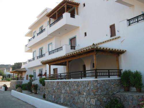 Hostal Maravelias House