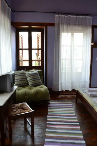 Bed & Breakfast Karnayo