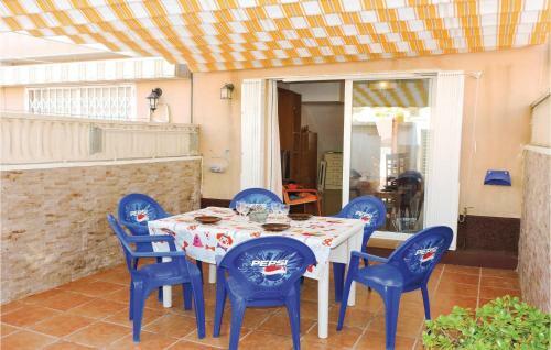 Three-bedroom Holiday Home In Miami Playa