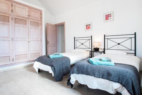 Playa Blanca Villa Sleeps 12 Pool Wifi