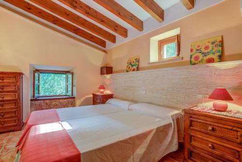 Pollenca Villa Sleeps 6 Pool Air Con Wifi