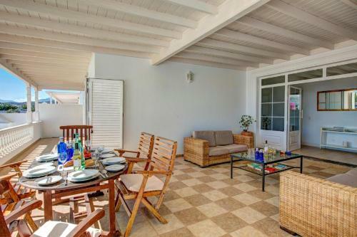 Puerto Calero Villa Sleeps 6 Pool Wifi