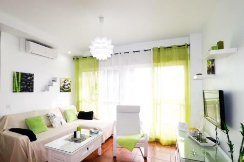 Summerland Apartments Rota