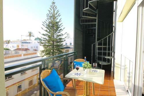 Summerland Apartments Rota