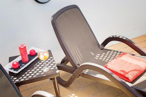 Summerland Apartments Rota