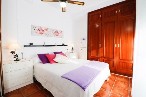Summerland Apartments Rota
