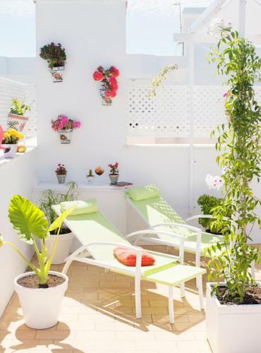 Summerland Apartments Rota