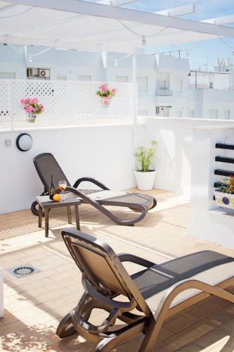 Summerland Apartments Rota