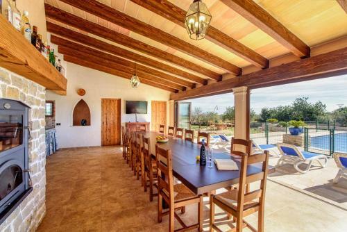 S'horta Villa Sleeps 8 Pool Air Con Wifi