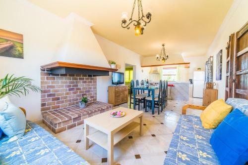 Sa Pobla Villa Sleeps 6 Pool Air Con Wifi