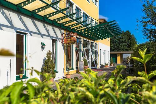 Hotel Garni Pension P�lzl