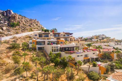 7 Br Home For 18 With Ocean Views, Villa Las Flores