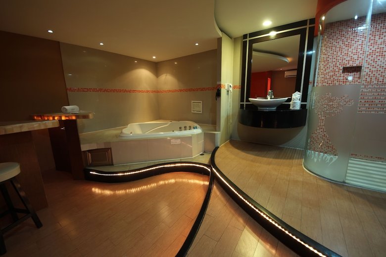 Hotel Motel Suites Xiu