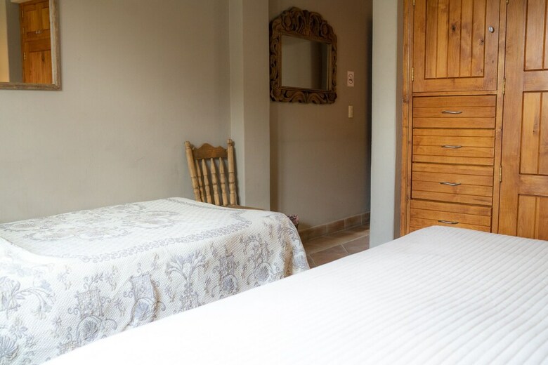 Tadeo Inn Bed & Breakfast