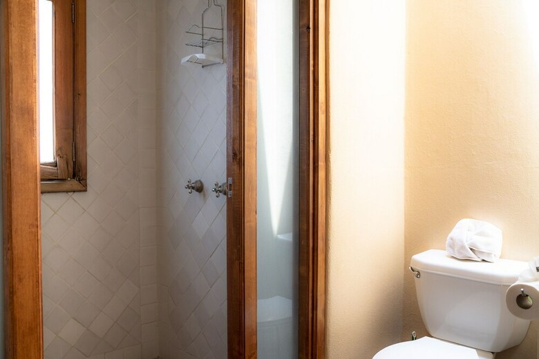 Tadeo Inn Bed & Breakfast