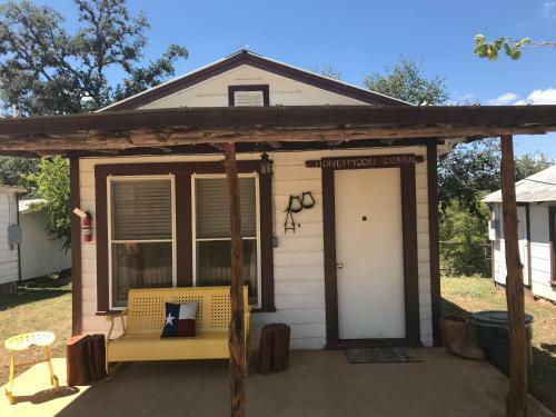 Hotel Twin Elm Guest Ranch And 2e Rv Resort