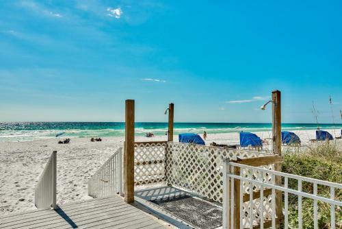 Apartamento Pelican Beach Resort Condos